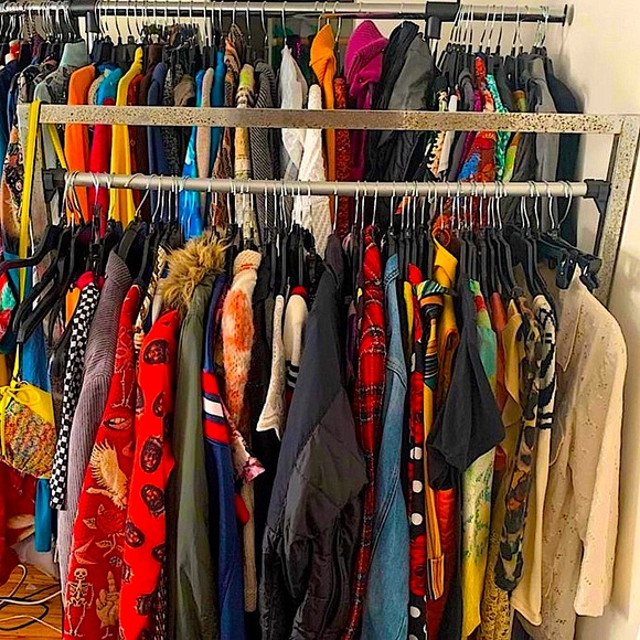 $39 Reseller Mystery Box guaranteed a retail Value of over $250!!! - Picture 7 of 8